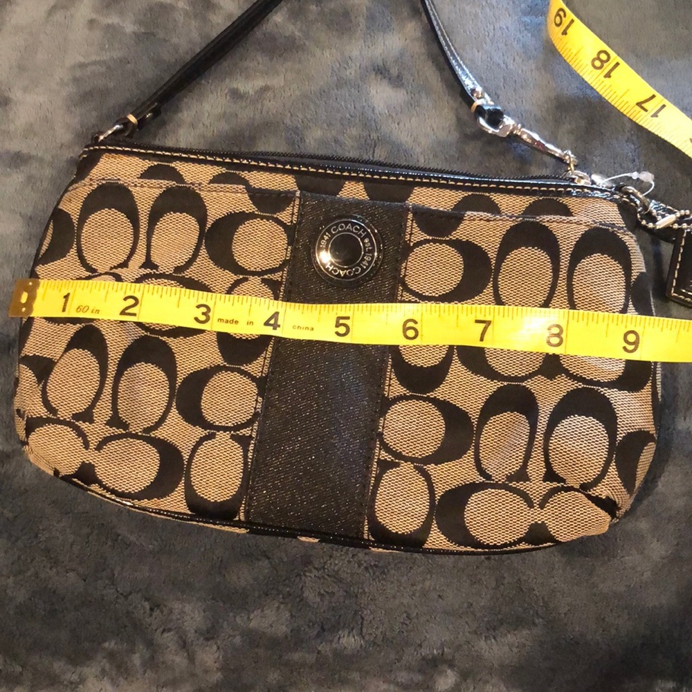 Coach Wristlet - Picture 12 of 12